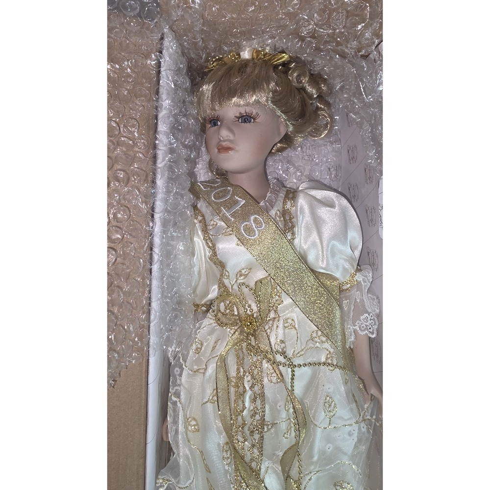 2018 Heritage Collection Angel Porcelain Doll New In Box - Picture 9 of 11